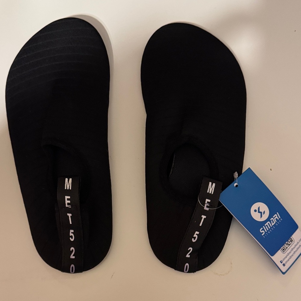 Black Simari Water Shoes‎ MET520 size 40 NWT
